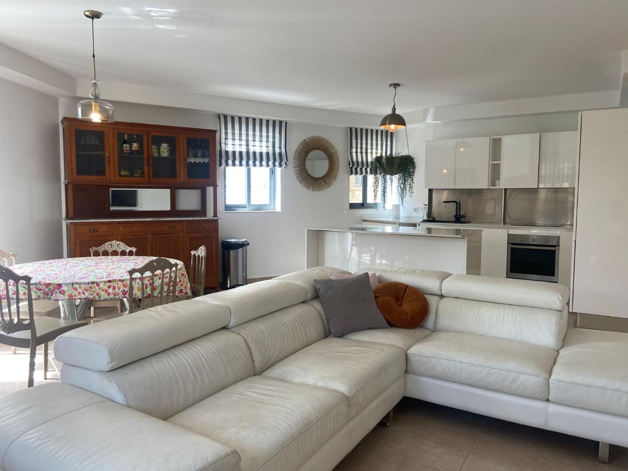 Cozy 2 Bedroom Apartment Near Seafront Gzira Exterior foto